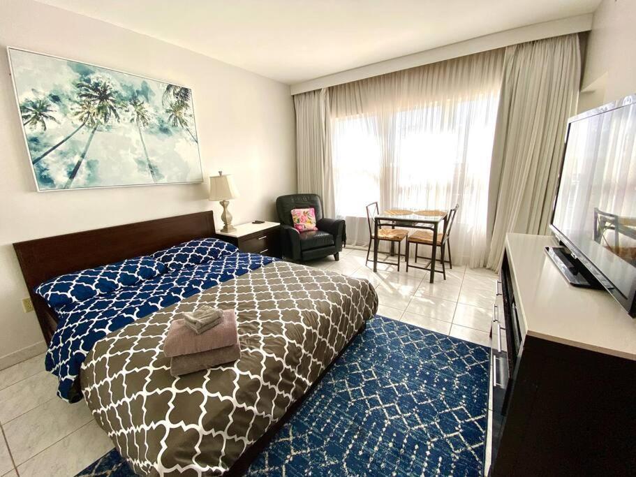 Apartment Right On The Beach! Маями Бийч Екстериор снимка